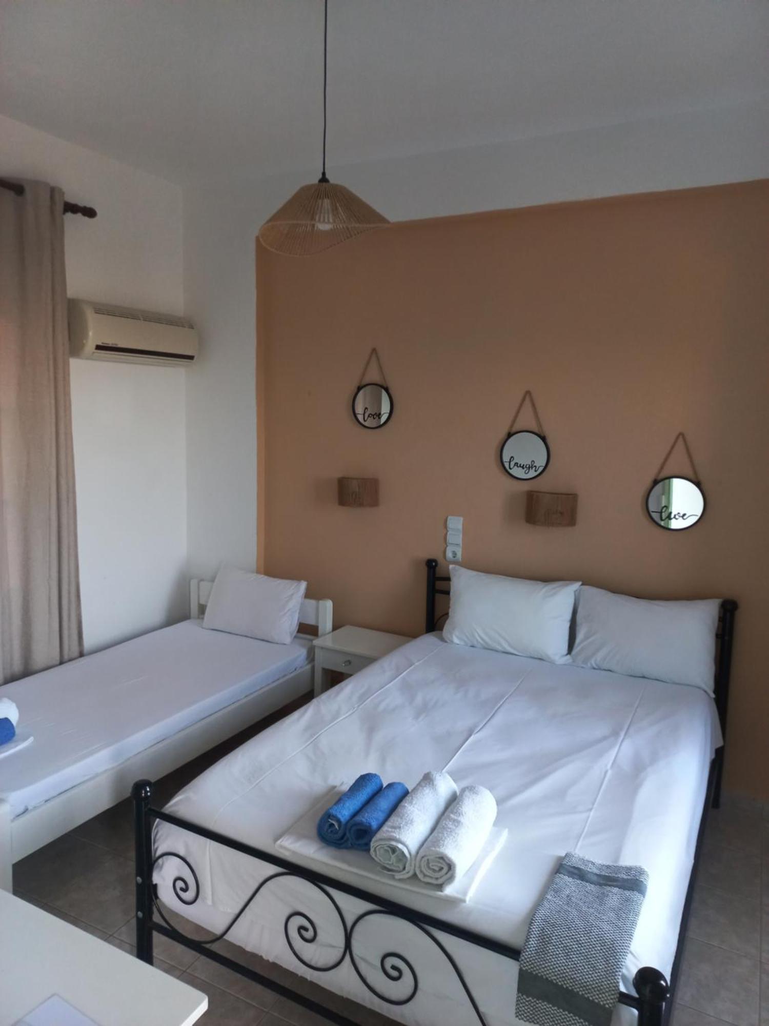 Stafylos Rooms Exteriör bild